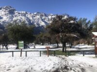 Según informó la Dirección Meteorológica de Chile, el fenómeno corresponde a una condición de severidad normal a moderada para la zona.