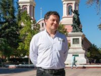 El seremi habría continuado ejerciendo como arquitecto y constructor privado en la región, así dan cuenta en documentos recopilados.