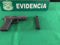 Carabineros detalló que durante el procedimiento no hubo personas lesionadas por los disparos. 
