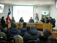 El alcalde de San Fernando, Pablo Silva Pérez, encabezó el pasado viernes una mesa de trabajo con diversos actores vinculados al proyecto del Paseo Valdivia, instancia en la que dio a conocer la decisión adoptada por la administración municipal respecto al funcionamiento de este espacio.