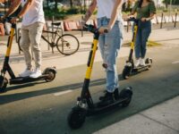 La iniciativa corresponde a una gestión municipal que busca diversificar las opciones de transporte urbano, incorporando alternativas menos contaminantes.