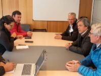En la reunión participó el director regional de Obras Hidráulicas, César Valenzuela y el consejero regional Álex Ramírez. Igualmente participó la Municipalidad de Rengo, representada en esta oportunidad por Marcelo Fuentes, jefe de Gabinete del organismo.