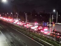 Mas de 60 mil vehículos han regresado a sus lugares de origen de forma anticipada desde la tarde del sábado hasta las 11 horas de hoy domingo, aprovechando la rebaja del peaje, lo que provocó una alta congestión en la Ruta 5 Sur.
