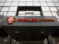 En tanto, miles de trabajadores mantienen en vilo su situación laboral.