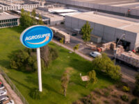 La empresa reafirmó su compromiso con la comuna tras reunirse con el alcalde, descartando rumores y anunciando la continuidad de su plan de desarrollo y empleo local.