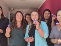 La Junta Nacional de Jardines Infantiles (JUNJI) inauguró oficialmente el Jardín Infantil “Semillas de Quillay” en la comuna de Coltauco, establecimiento que brinda atención educativa a 48 niñas y niños, con un sello pedagógico centrado en el arte, la cultura y la vida saludable. Esta nueva unidad educativa refleja el compromiso institucional con el desarrollo integral durante la primera infancia.