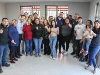 En una emotiva ceremonia realizada este miércoles, el alcalde Pablo Silva Pérez y la presidenta de la junta de vecinos, Solange Rodríguez, cortaron la tradicional cinta tricolor para inaugurar oficialmente la remozada sede social de Villa Millahue, ubicada en el sector poniente de nuestra comuna.