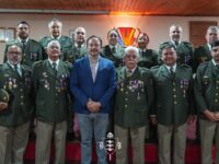 Se reconoció a los voluntarios por su trayectoria, destacando quienes cumplen 30 años de servicio bomberil.