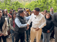En una jornada realizada en una agrícola de la comuna de Malloa, la Federación Nacional de Trabajadores Transitorios Agrícolas de Chile, encabezada por su presidente Alejandro Santamaría, manifestó su respaldo oficial a Franco Parisi como candidato presidencial y a Pedro Gubernatti como candidato a diputado por el Distrito 15 de la Región de O’Higgins.