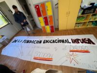 Solicitan equilibrio de carga académica, tiempos administrativos, reemplazos efectivos, descansos en fechas especiales, apoyo emocional y protocolos de acompañamiento.