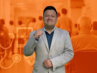 Dentro de sus propuestas, el candidato plantea la creación de un Hospital Digital Nacional
