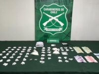 La investigación se centró en un domicilio identificado como un foco de delitos y actividades incívicas relacionadas a la venta de sustancias ilícitas. 