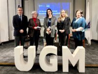 El 66% de emprendedores de este grupo considera que la edad influye de manera negativa en el acceso al financiamiento. Esta percepción es equivalente tanto en hombres como mujeres.