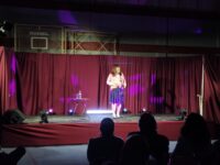La directora agregó que esta conmemoración también fue una forma de rendir homenaje a la historia del colegio y a su fundador.