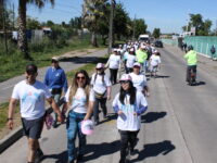 La jornada, desarrollada durante la mañana del sábado, comenzó en el frontis del hospital y recorrió las principales calles de la comuna, donde niños, jóvenes, adultos y personas mayores participaron alegremente.