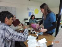 La iniciativa “Botiquín de Saberes y Cuidado Natural” busca generar espacios de bienestar y conexión emocional entre personas mayores y sus cuidadores.