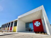 La región se prepara para recibir su propio Instituto Teletón en Rancagua. Con más de 4.000 metros cuadrados, contará con atención médica y terapéutica, piscina inclusiva, gimnasios, salas de rehabilitación y transporte para usuarios de distintas comunas, fortaleciendo el enfoque regional de la institución.

