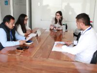 Sectores como La Dehesa, Lo Moscoso y Taulemu presentan hoyos y un deterioro que afecta la conectividad. Vialidad comprometió un calendario de obras.