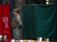 Disposición de la ley electoral busca asegurar la neutralidad y la máxima seguridad en el ejercicio de la soberanía popular.