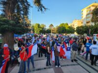 Chile vivió una nueva fiesta de la democracia en una jornada marcada por la lluvia mañanera, la emoción y la victoria de José Antonio Kast.