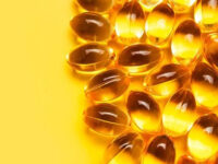 Autoridades sanitarias advierten que cápsulas vendidas en redes sociales contienen dosis de colorantes prohibidas internacionalmente.