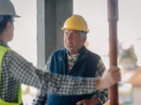 Un estudio de CIEDESS y el OTIC de la Cámara Chilena de la Construcción advierte que más del 34% de los trabajadores del sector supera los 50 años, mientras la participación juvenil cae al 15%. La reconversión y la capacitación inclusiva aparecen como claves para sostener la productividad y el recambio generacional.