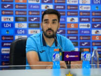 Abandona la institución junto a todo su cuerpo técnico.