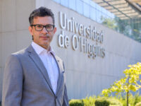 Es profesor titular de la UOH, académico del Instituto de Ciencias de la Educación e investigador asociado del Centro de Investigación Avanzada en Educación (CIAE) de la Universidad de Chile.