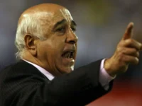 Mientras el exseleccionador de La Roja de 79 años permanece postrado, una cruda y prolongada disputa judicial entre sus propios hijos ha quedado expuesta ante la justicia.