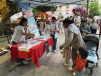 Este pasado martes, en el marco de la ceremonia del encendido del árbol navideño en la Plaza de Armas, el municipio colchagüino se sumó nuevamente a la campaña “No más fuegos artificiales” de la Fundación Coaniquem, emblemática iniciativa que busca prevenir quemaduras por pirotecnia durante las celebraciones de fin de año. La actividad contó con la presencia del alcalde Pablo Silva Pérez y de la coordinadora de la Oficina de San Fernando de la fundación, Javiera Fuentes.