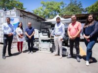 Este martes, en el edificio consistorial de la capital de Colchagua, se concretó una importante iniciativa que permitirá el reciclaje de más de 280 artículos electrónicos —entre pantallas, impresoras y computadores— pertenecientes al Departamento de Informática del municipio.