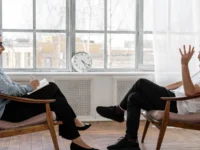 La fecha conmemora la publicación de la Ley 17.033 en 1968 que oficializó la profesión en el país.