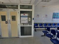 Con el fin de fortalecer la atención de los usuarios y optimizar las condiciones laborales de sus funcionarios.