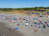 El director explicó que para enfrentar este período se ha dispuesto un refuerzo en el recurso humano, contemplando la presencia de un enfermero, dos técnicos y un médico adicional.