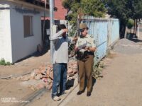 La actividad consideró la entrega de folletería con recomendaciones prácticas, orientadas a reducir conductas de riesgo en zonas rurales durante el período de mayor calor.