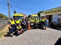 Los uniformes entregados están destinados a funcionarios del Área de Intervención (tripulaciones de ambulancia), Área Centro Regulador y Área Administrativa.