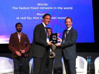 La empresa Mundo Telecomunicaciones recibió de manos de la consultora estadounidense Ookla, el reconocimiento en el congreso Digital Summit Latam 2026.