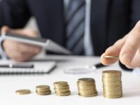 Advierten que recortar solo "gasto político" no bastará para sanear las cuentas fiscales ante la rigidez del presupuesto nacional.