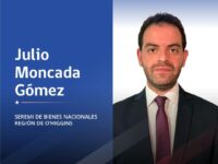 El cientista político cuenta con experiencia en el sector público, especialmente en gestión administrativa y coordinación institucional