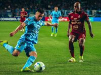 El equipo colombiano terminó con nueve jugadores y resistió lo que pudo en el segundo tiempo ante la presión constante del Capo, que hizo valer su localía.