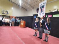 La ceremonia marcó el retorno de estudiantes y docentes tras el receso de verano y dio inicio a un nuevo ciclo académico en el colegio.