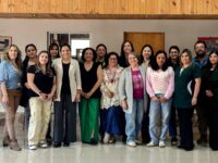 La iniciativa comenzó a ejecutarse a principios de este mes en seis comunas, fortaleciendo la participación de madres, padres y cuidadores en la educación temprana de los niños.