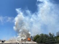 Unidades trabajan en O’carrol con Alcázar tras confirmarse la presencia de llamas al interior del inmueble.