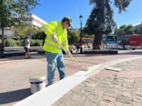 El alcalde Raimundo Agliati condenó los hechos ocurridos en la Plaza de los Héroes y anunció que se revisan registros de cámaras de seguridad para identificar a los responsables.