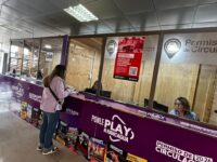 El municipio habilitó distintos puntos de pago en la ciudad y también la opción de realizar el trámite de manera online a través de su sitio web.
