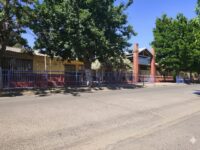 El establecimiento denunció el hecho a Carabineros y al DAEM, mientras reforzó medidas internas. Las clases se mantienen, aunque la asistencia quedó a criterio de los apoderados.