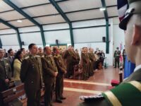 La ceremonia fue encabezada por el jefe de zona, el general Guillermo Bohle Guichacoi.