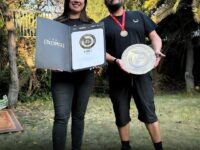 La cerveza “Taguatagua I”, inspirada en la histórica ex Laguna Tagua Tagua, fue premiada en la categoría “Saison & Farmhouse” durante el certamen Aro Rojo 2026, uno de los más exigentes de Latinoamérica.

