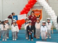 El establecimiento desarrolló durante una misma jornada el Día de la Familia, una ceremonia por las Glorias Navales y una charla vocacional dirigida a alumnos de último año.