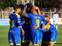 La ANFP ratificó la derrota por secretaría ante Provincial Osorno y una multa de 50 UF para el cuadro renguino. Pese al complejo escenario, el “Oro y Cielo” vive un positivo presente futbolístico y se mantiene en puestos de pelea en la Segunda División Profesional.
